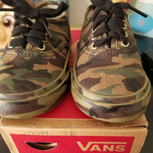 toddler camouflage vans